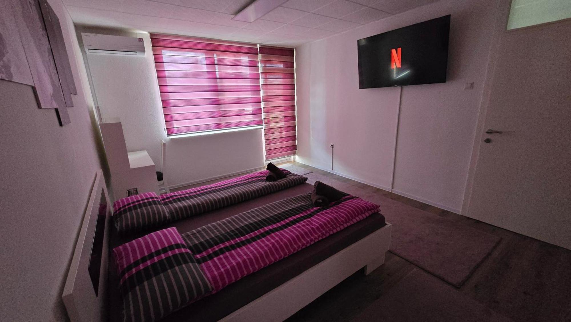 Apartamento Stan Na Dan Bosanska Krupa Exterior foto